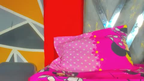 Snapshot of isabell_xstar chatting on 10, 10, 2025 isa 3 online show from 10, 10, 2025
