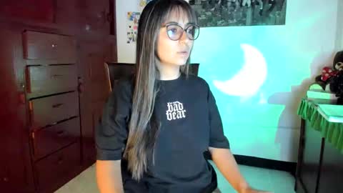 Snapshot of isabella22_1 chatting on 10, 2, 2025 Isabella22 1 online show from 10, 2, 2025