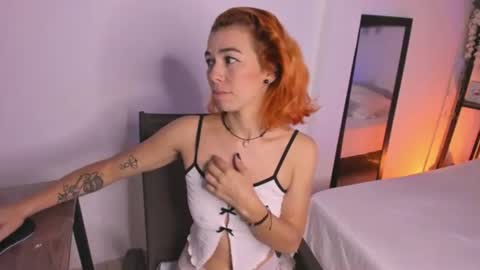 Snapshot of isabella_boyer chatting on 4, 11, 2025 isabella online show from 4, 11, 2025