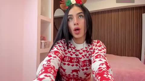 Snapshot of isabella_cooper9 chatting on 8, 12, 2024 Isabella Cooper online show from 8, 12, 2024