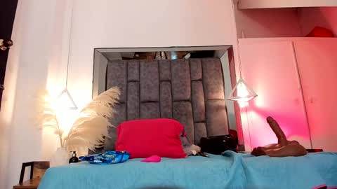 Snapshot of isabella_lopez_ chatting on 16, 2, 2025 Isabel Lopez online show from 16, 2, 2025