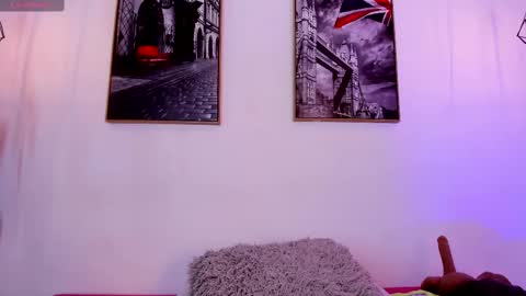 Snapshot of isabella_lopez_ chatting on 28, 2, 2025 Isabel Lopez online show from 28, 2, 2025