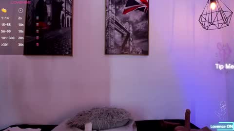 Snapshot of isabella_lopez_ chatting on 8, 3, 2025 Isabel Lopez online show from 8, 3, 2025