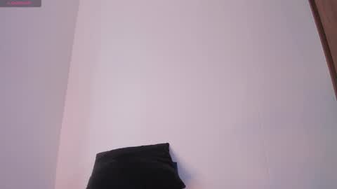 Snapshot of isabella_lopez_ chatting on 13, 11, 2025 Isabel Lopez online show from 13, 11, 2025