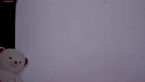 isabella online show from 5, 1, 2025