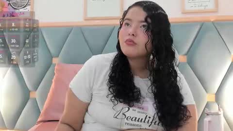 Snapshot of isabella_walton_ chatting on 31, 10, 2025 Bella online show from 31, 10, 2025