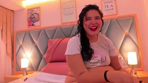 Snapshot of isabella_walton_ chatting on 14, 11, 2025 Bella online show from 14, 11, 2025