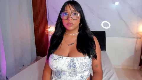 isabella zc online show from 4, 12, 2025