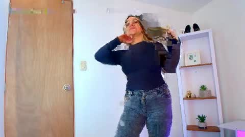 Isabella  online show from 8, 4, 2026