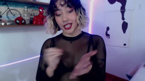 Snapshot of isabellakoff chatting on 30, 1, 2025 Tati - online show from 30, 1, 2025