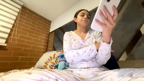 Isabella.. back again  online show from 14, 2, 2026