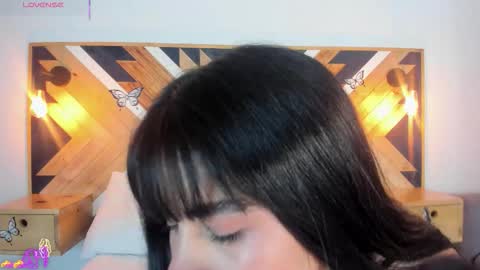 Isabella  online show from 19, 9, 2025