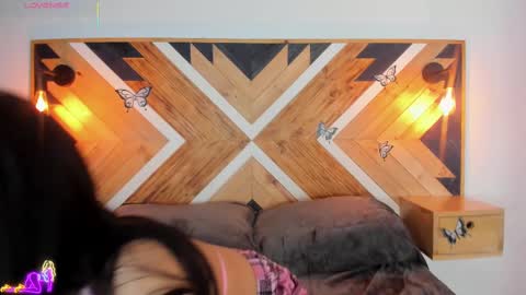 Isabella  online show from 22, 9, 2025