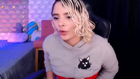 Isabella Mout  online show from 21, 12, 2024