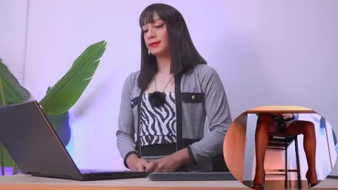 Help me with your follow independent model isabela online show from 2, 4, 2026