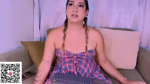 Snapshot of isabellas_smith chatting on 12, 9, 2025 Martina IG martissmith01 online show from 12, 9, 2025