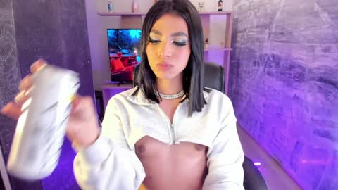 Snapshot of isabellefoxx chatting on 21, 12, 2024 Isa online show from 21, 12, 2024