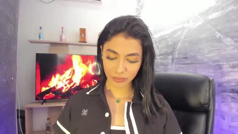 Snapshot of isabellefoxx chatting on 24, 12, 2024 Isa online show from 24, 12, 2024