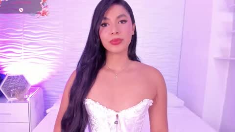 Snapshot of isabellefoxx chatting on 3, 11, 2025 Isa online show from 3, 11, 2025