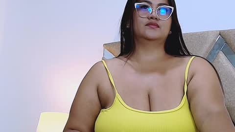 IsabellMendez online show from 12, 3, 2025