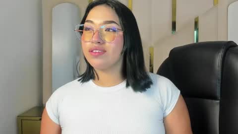 isabellrodriguez18 online show from 11, 5, 2026
