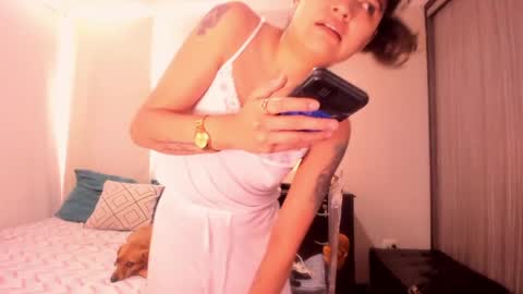 Snapshot of isabelprietoo chatting on 21, 5, 2026 Isa online show from 21, 5, 2026