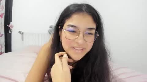 Isa Suarez online show from 13, 3, 2026