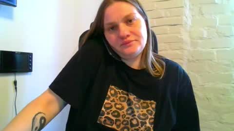 isingle_mom online show from 3, 3, 2026