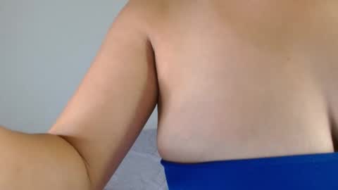 Snapshot of isis_cb17 chatting on 11, 2, 2025 Isis online show from 11, 2, 2025