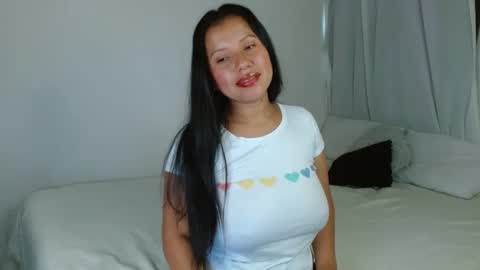 Snapshot of isis_cb17 chatting on 25, 2, 2025 Isis online show from 25, 2, 2025