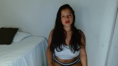 Snapshot of isis_cb17 chatting on 28, 2, 2025 Isis online show from 28, 2, 2025