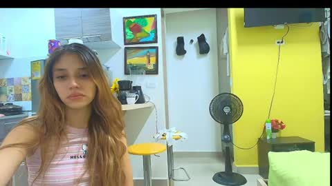 Snapshot of isis_pink chatting on 19, 6, 2026 Alaya online show from 19, 6, 2026