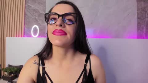 Isis Noir online show from 19, 9, 2025