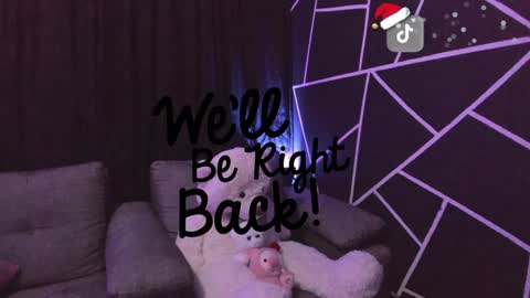 Isis Independent model online show from 13, 12, 2024