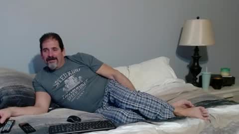 Snapshot of islandguy70 chatting on 27, 10, 2025 Jim online show from 27, 10, 2025