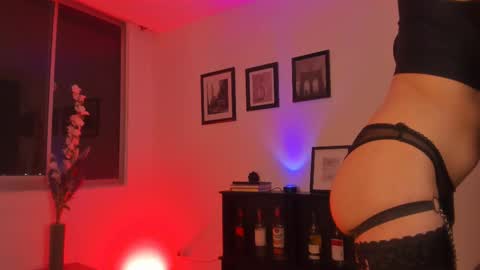 Julyane online show from 21, 2, 2025