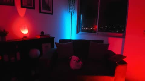 Julyane online show from 8, 3, 2025