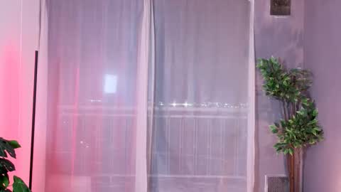 Julyane online show from 17, 9, 2025