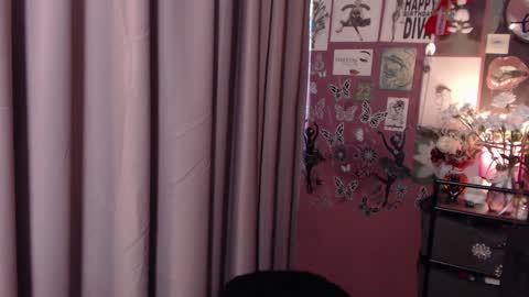 Snapshot of israakarmaa chatting on 12, 3, 2025 Rebecca online show from 12, 3, 2025