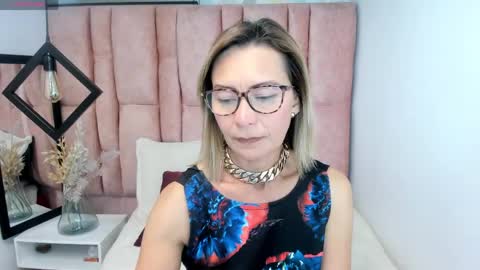 ISSA MILF online show from 22, 5, 2026