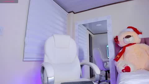 Snapshot of issabellarodriguez chatting on 27, 12, 2024 Isa online show from 27, 12, 2024