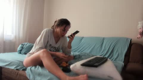 Snapshot of issabelle_69 chatting on 19, 12, 2024 Issabelle online show from 19, 12, 2024