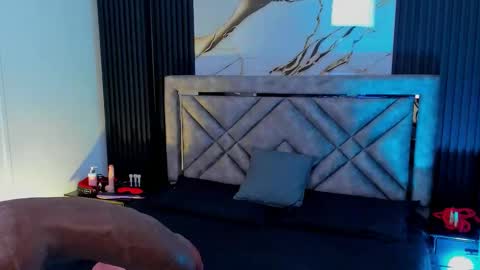 Issafoxx online show from 7, 10, 2025