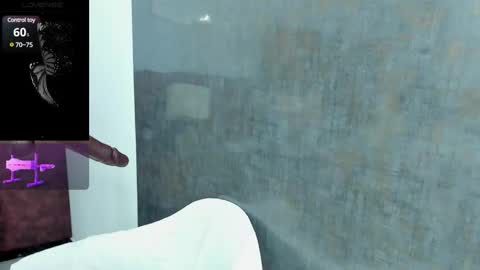 Snapshot of issys_milf chatting on 7, 3, 2025 ISSYS online show from 7, 3, 2025