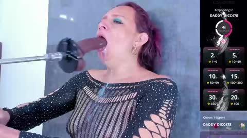 Snapshot of issys_milf chatting on 27, 9, 2025 ISSYS online show from 27, 9, 2025