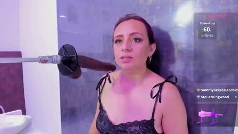 Snapshot of issys_milf chatting on 3, 10, 2025 ISSYS online show from 3, 10, 2025