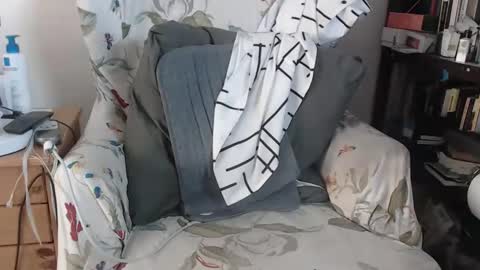 Snapshot of isubmissiveslut chatting on 16, 5, 2026 ImYourBitch online show from 16, 5, 2026