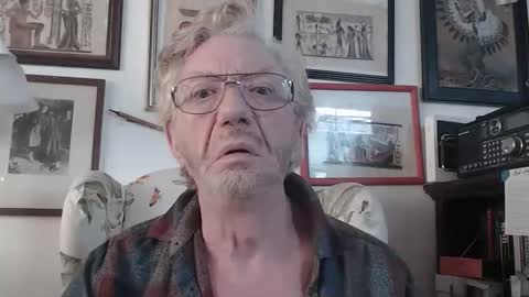Snapshot of isubmissiveslut chatting on 18, 5, 2026 ImYourBitch online show from 18, 5, 2026