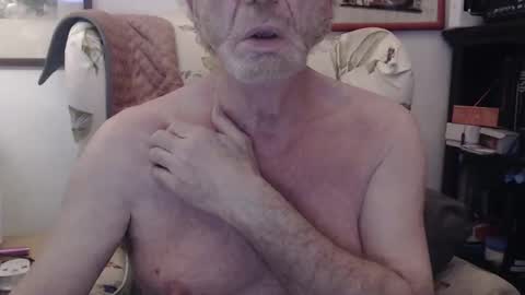 Snapshot of isubmissiveslut chatting on 21, 5, 2026 ImYourBitch online show from 21, 5, 2026