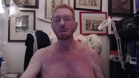 Snapshot of isubmissiveslut chatting on 11, 6, 2026 ImYourBitch online show from 11, 6, 2026